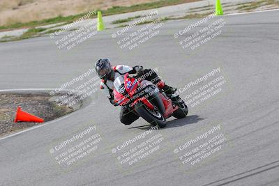 media/Mar-05-2023-TrackXperience (Sun) [[a95d40e56a]]/Group 2/session 2 turn 4/